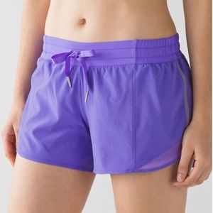 Lululemon hotty hot shorts - Power Purple